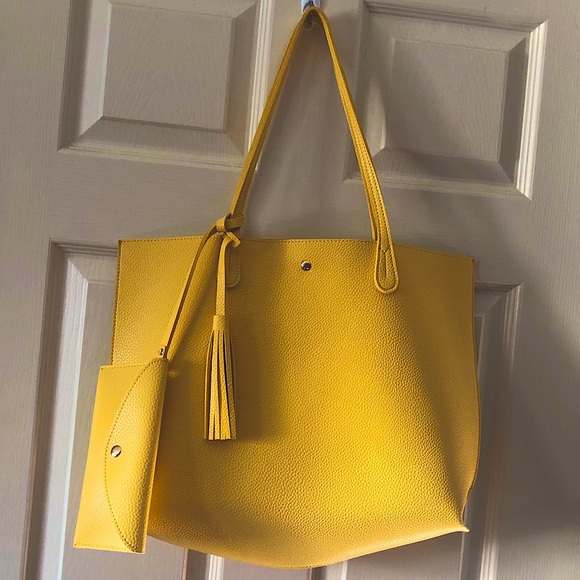 Handbags - Yellow Beach Tote Bag